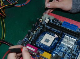 市橋電腦維修，為何選擇廣州欣誠科技服務(wù)公司？